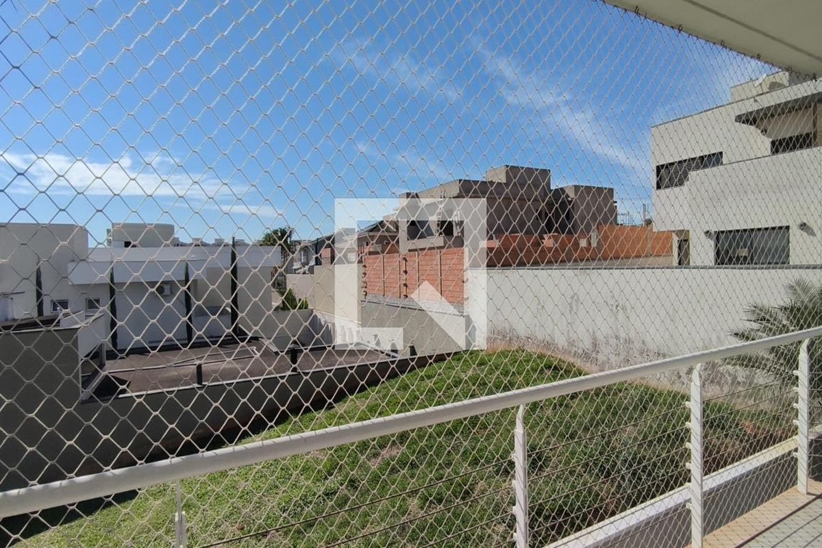 Casa à Venda - Swiss Park, 4 Quartos,  316 m2 em , Campinas - sp | SoloBR
