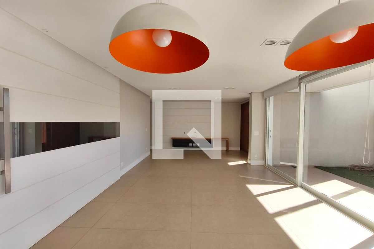Casa à Venda - Swiss Park, 4 Quartos,  316 m2 em , Campinas - sp | SoloBR