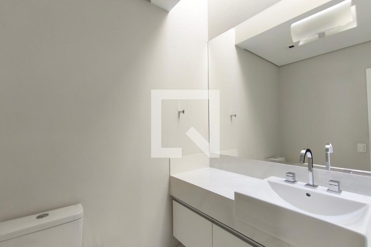 Casa à Venda - Swiss Park, 4 Quartos,  316 m2 em , Campinas - sp | SoloBR