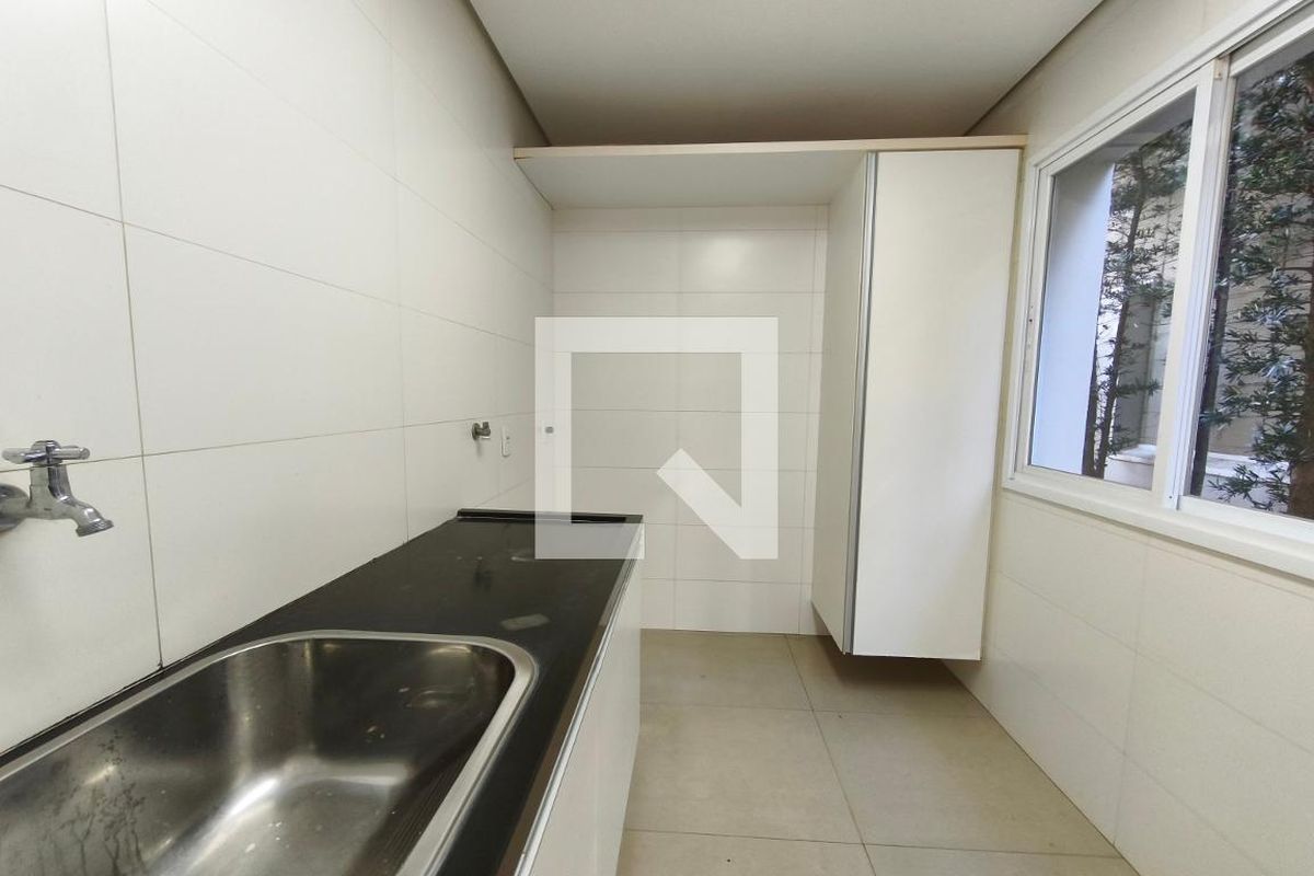 Casa à Venda - Swiss Park, 4 Quartos,  316 m2 em , Campinas - sp | SoloBR