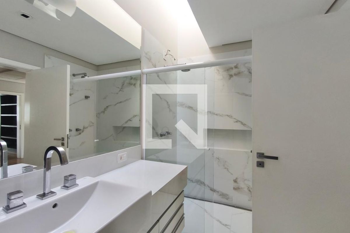 Casa à Venda - Swiss Park, 4 Quartos,  316 m2 em , Campinas - sp | SoloBR