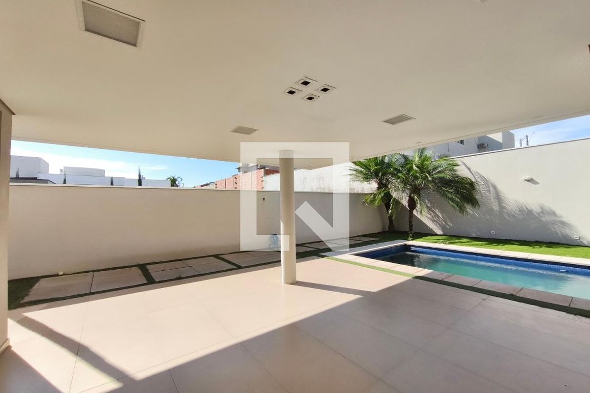 Casa à Venda - Swiss Park, 4 Quartos,  316 m2 em , Campinas - sp | SoloBR