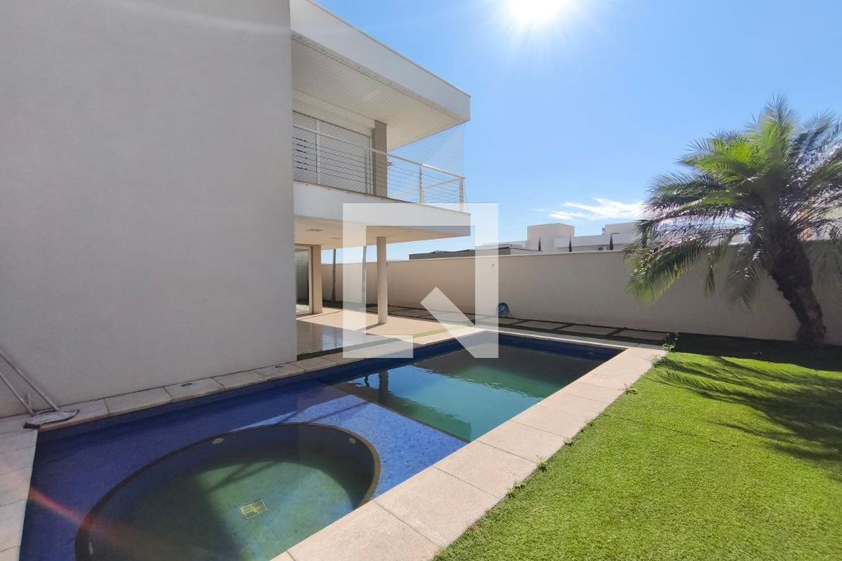 Casa à Venda - Swiss Park, 4 Quartos,  316 m2 em , Campinas - sp | SoloBR