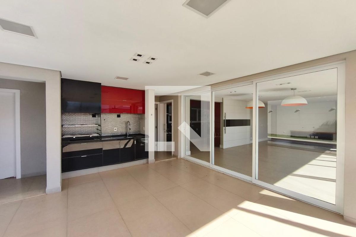 Casa à Venda - Swiss Park, 4 Quartos,  316 m2 em , Campinas - sp | SoloBR