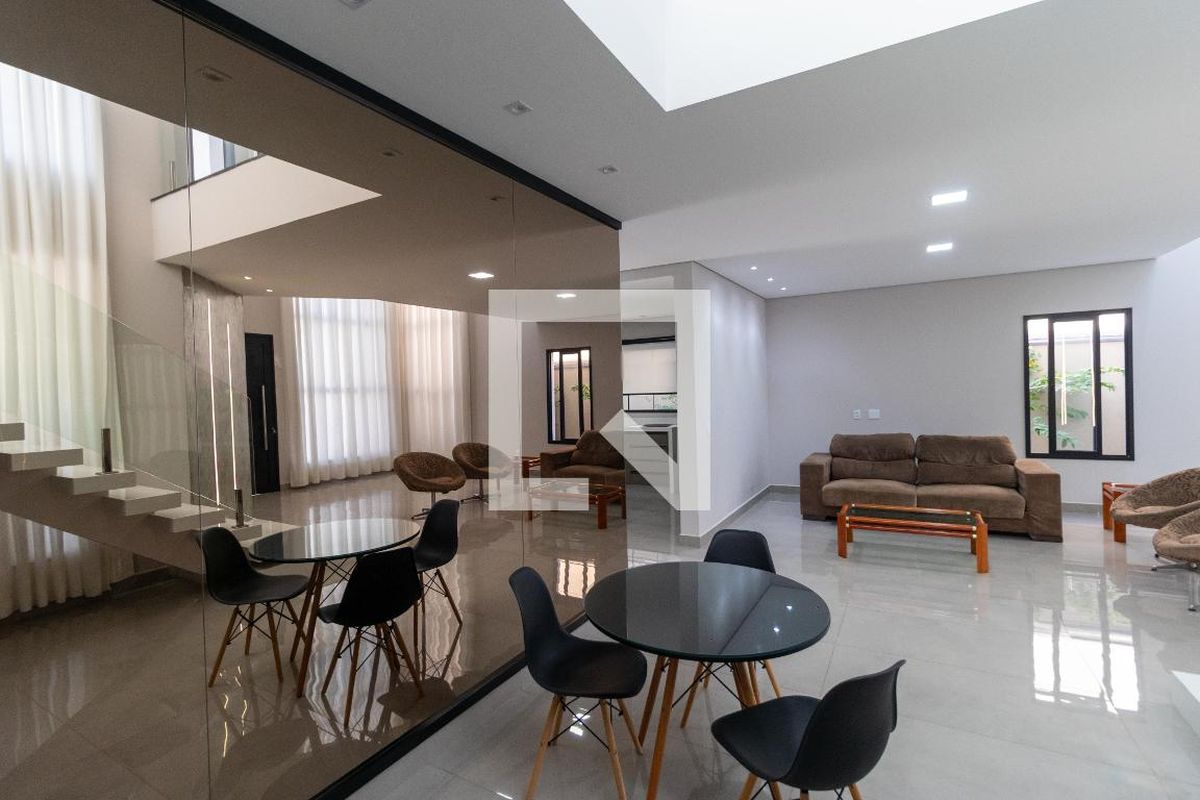 Casa à Venda - Swiss Park, 3 Quartos,  280 m2 em , Campinas - sp | SoloBR