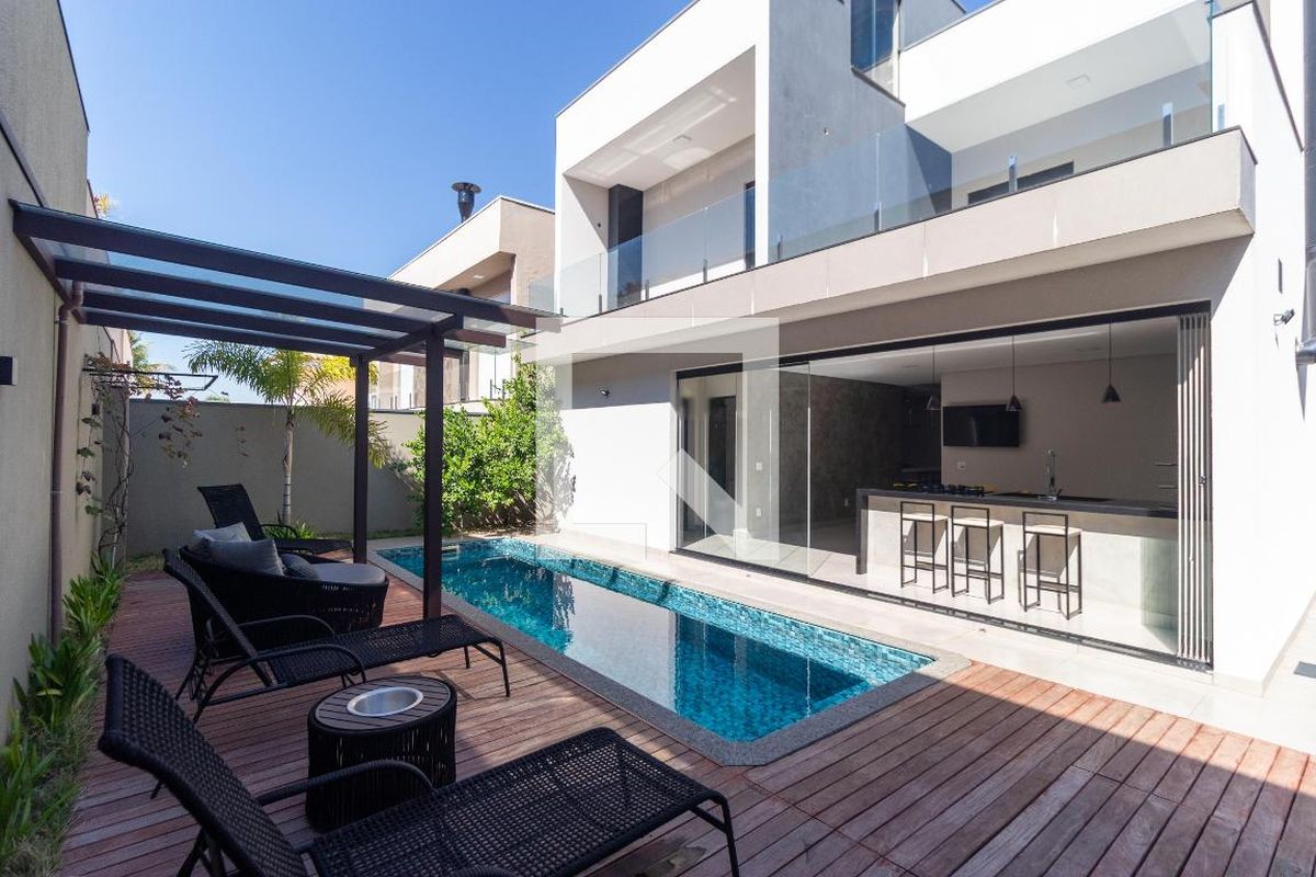 Casa à Venda - Swiss Park, 3 Quartos,  280 m2 em , Campinas - sp | SoloBR
