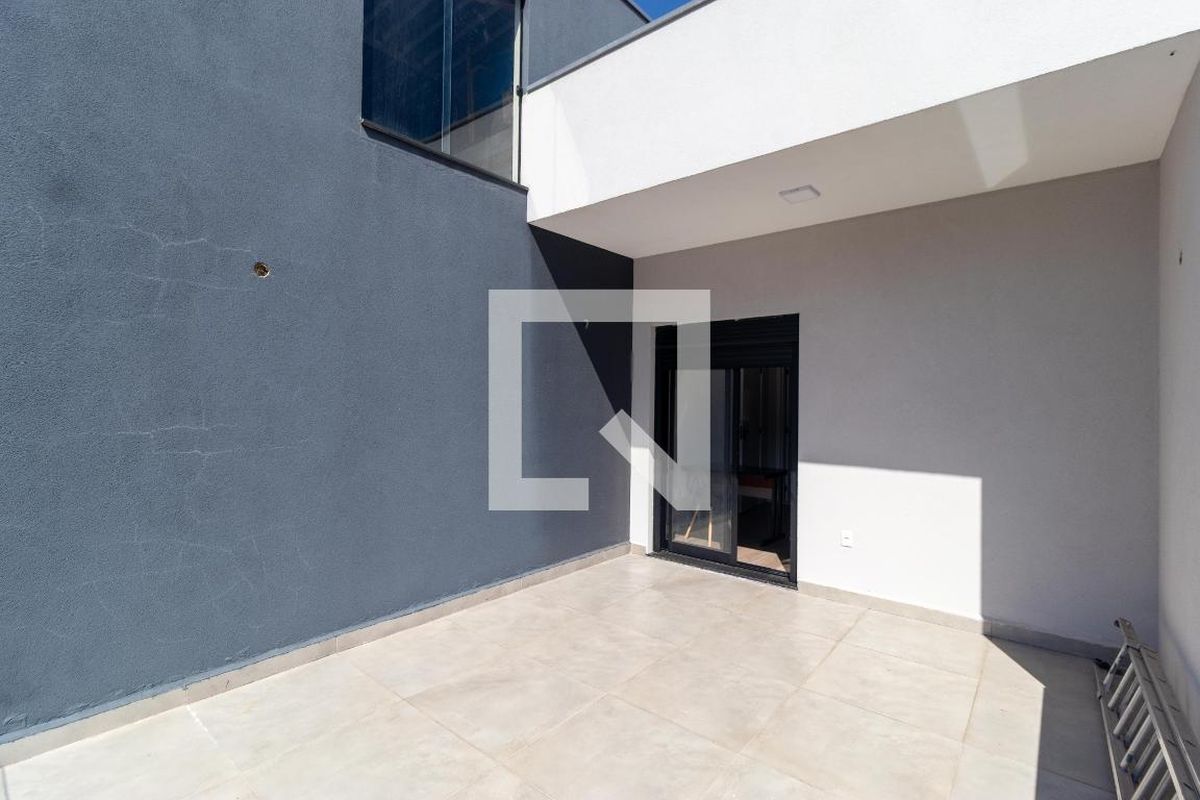 Casa à Venda - Swiss Park, 3 Quartos,  280 m2 em , Campinas - sp | SoloBR