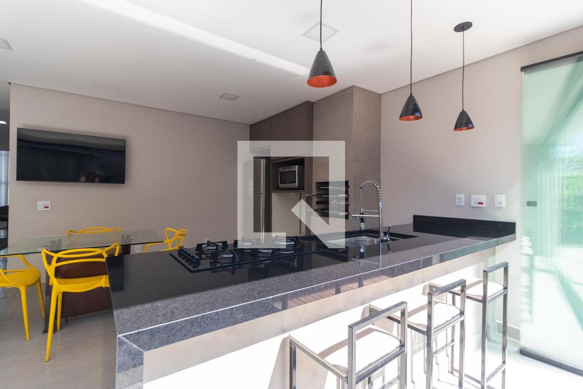 Casa à Venda - Swiss Park, 3 Quartos,  280 m2 em , Campinas - sp | SoloBR