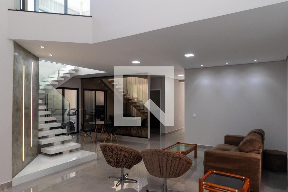 Casa à Venda - Swiss Park, 3 Quartos,  280 m2 em , Campinas - sp | SoloBR