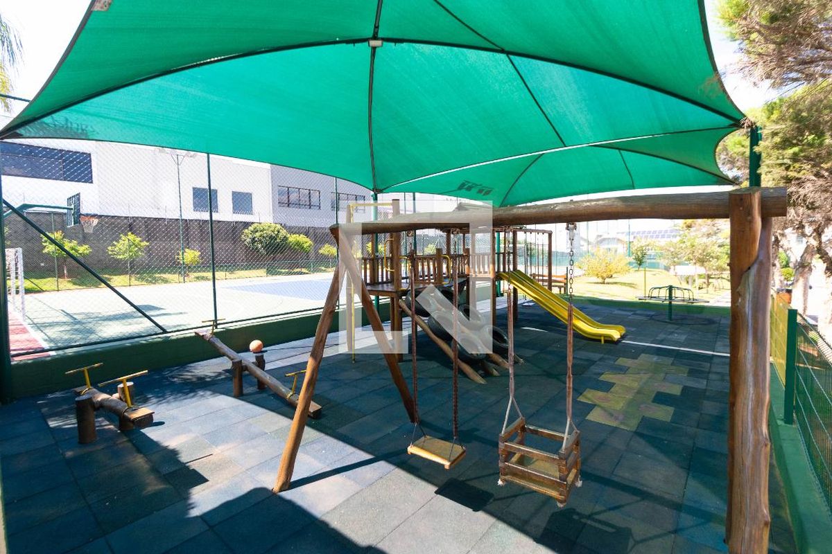 Casa à Venda - Swiss Park, 3 Quartos,  280 m2 em , Campinas - sp | SoloBR