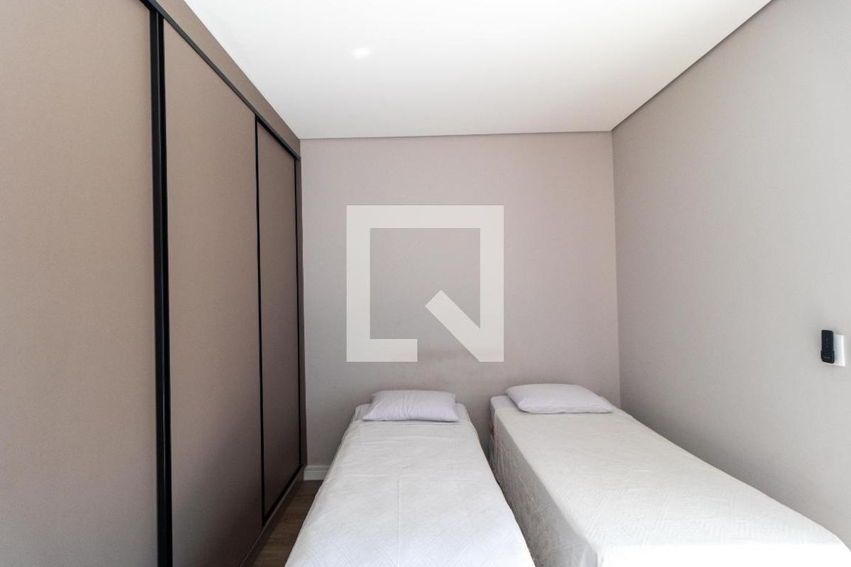 Casa à Venda - Swiss Park, 3 Quartos,  280 m2 em , Campinas - sp | SoloBR