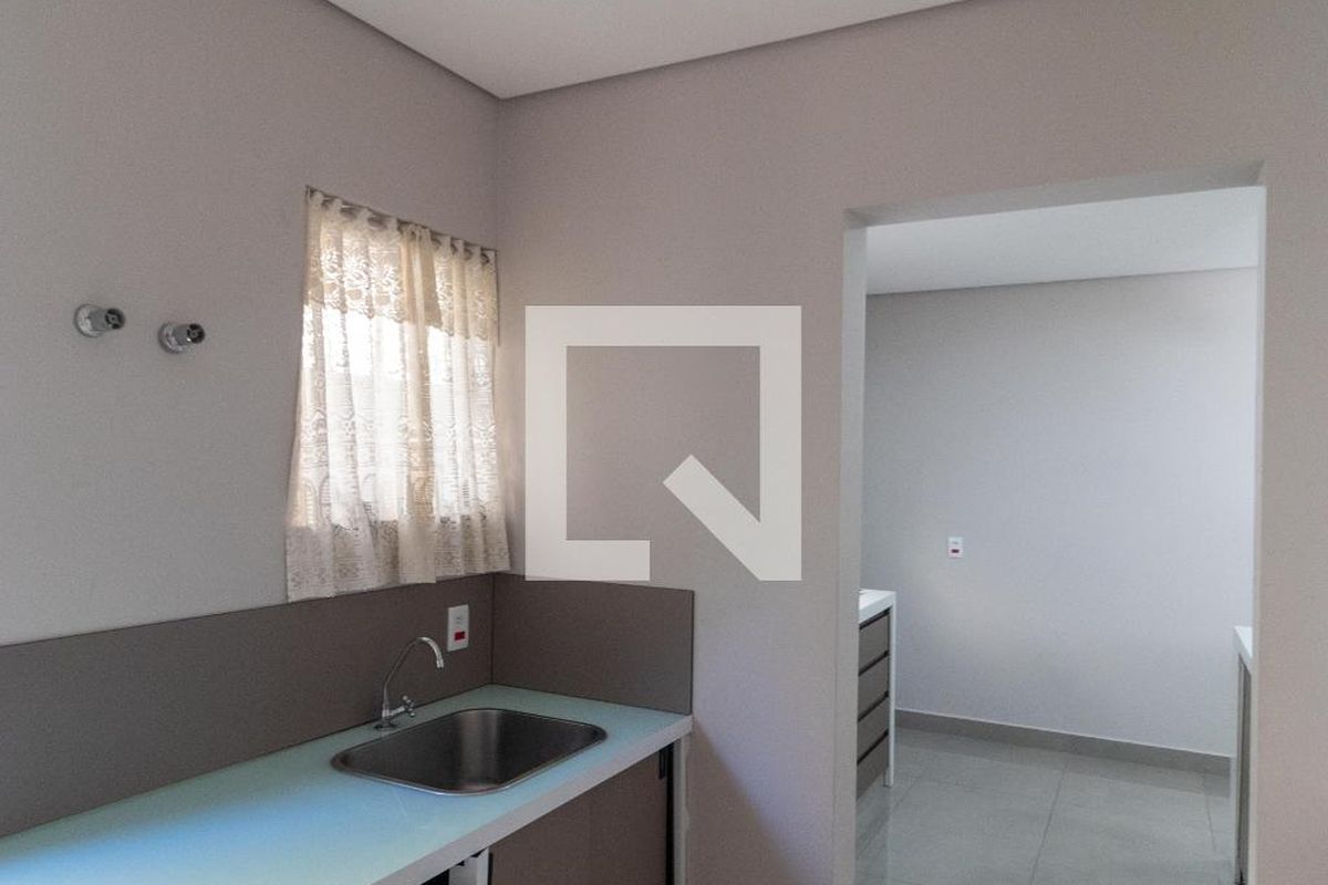 Casa à Venda - Swiss Park, 3 Quartos,  280 m2 em , Campinas - sp | SoloBR