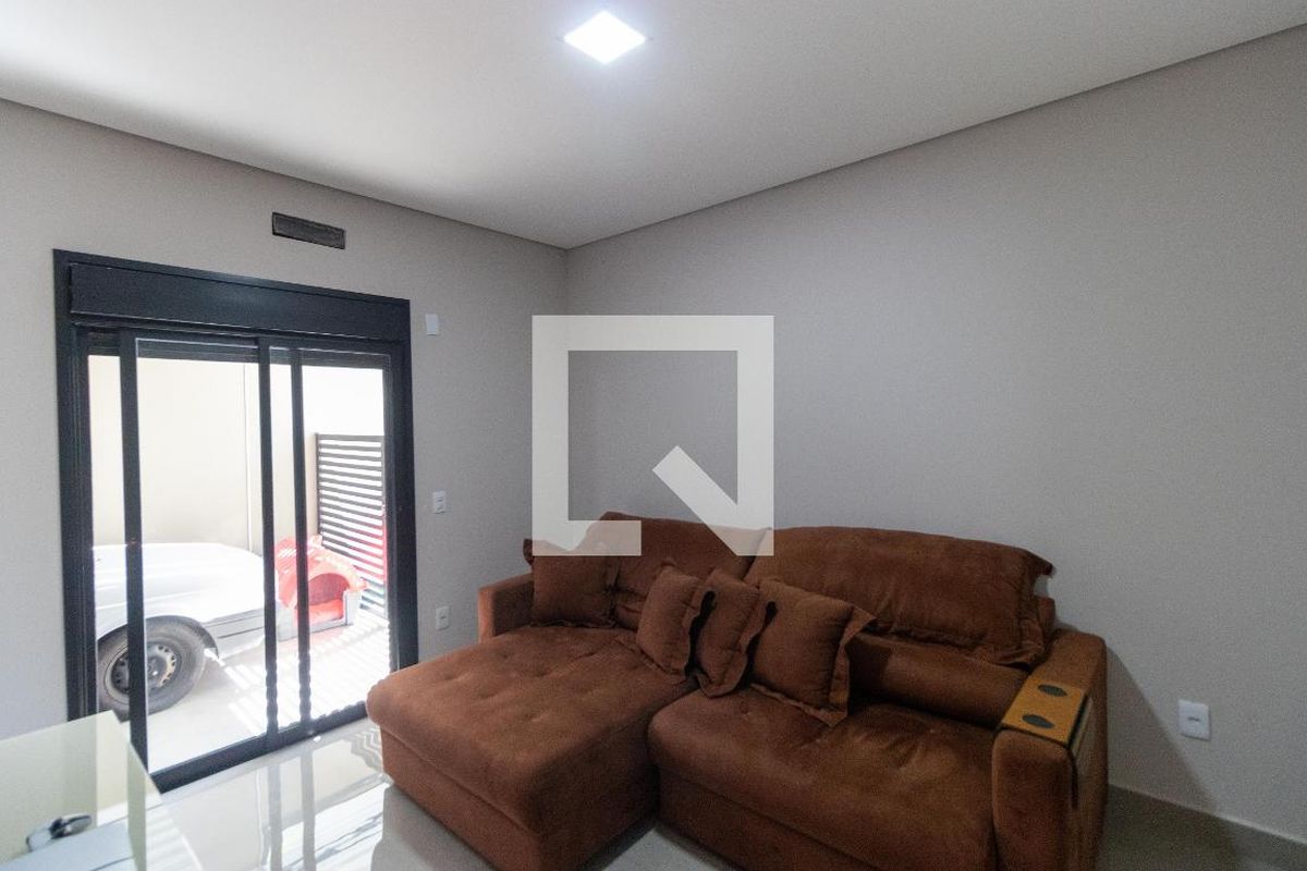 Casa à Venda - Swiss Park, 3 Quartos,  280 m2 em , Campinas - sp | SoloBR