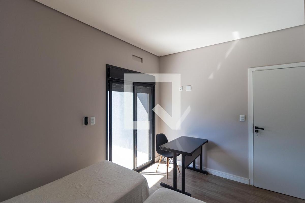 Casa à Venda - Swiss Park, 3 Quartos,  280 m2 em , Campinas - sp | SoloBR