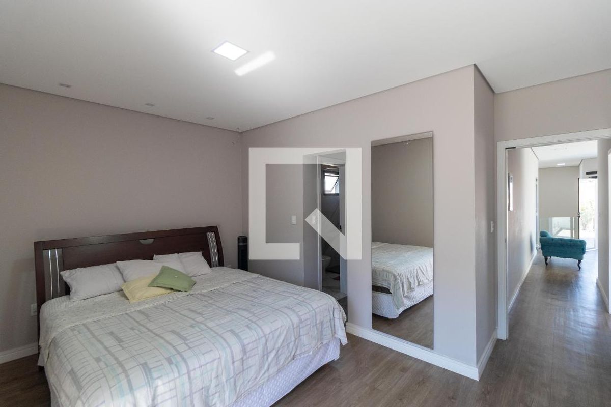 Casa à Venda - Swiss Park, 3 Quartos,  280 m2 em , Campinas - sp | SoloBR