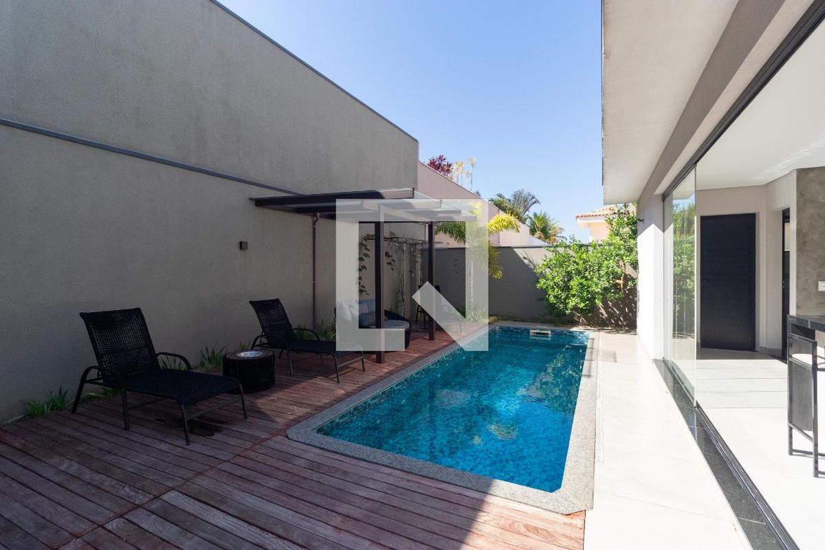 Casa à Venda - Swiss Park, 3 Quartos,  280 m2 em , Campinas - sp | SoloBR