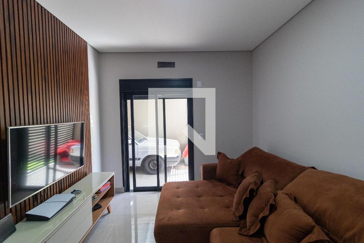 Casa à Venda - Swiss Park, 3 Quartos,  280 m2 em , Campinas - sp | SoloBR