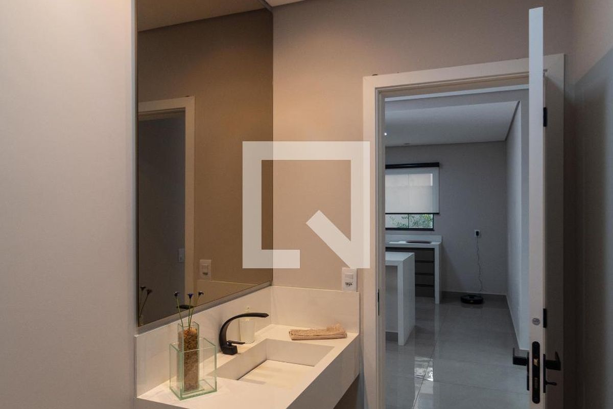 Casa à Venda - Swiss Park, 3 Quartos,  280 m2 em , Campinas - sp | SoloBR