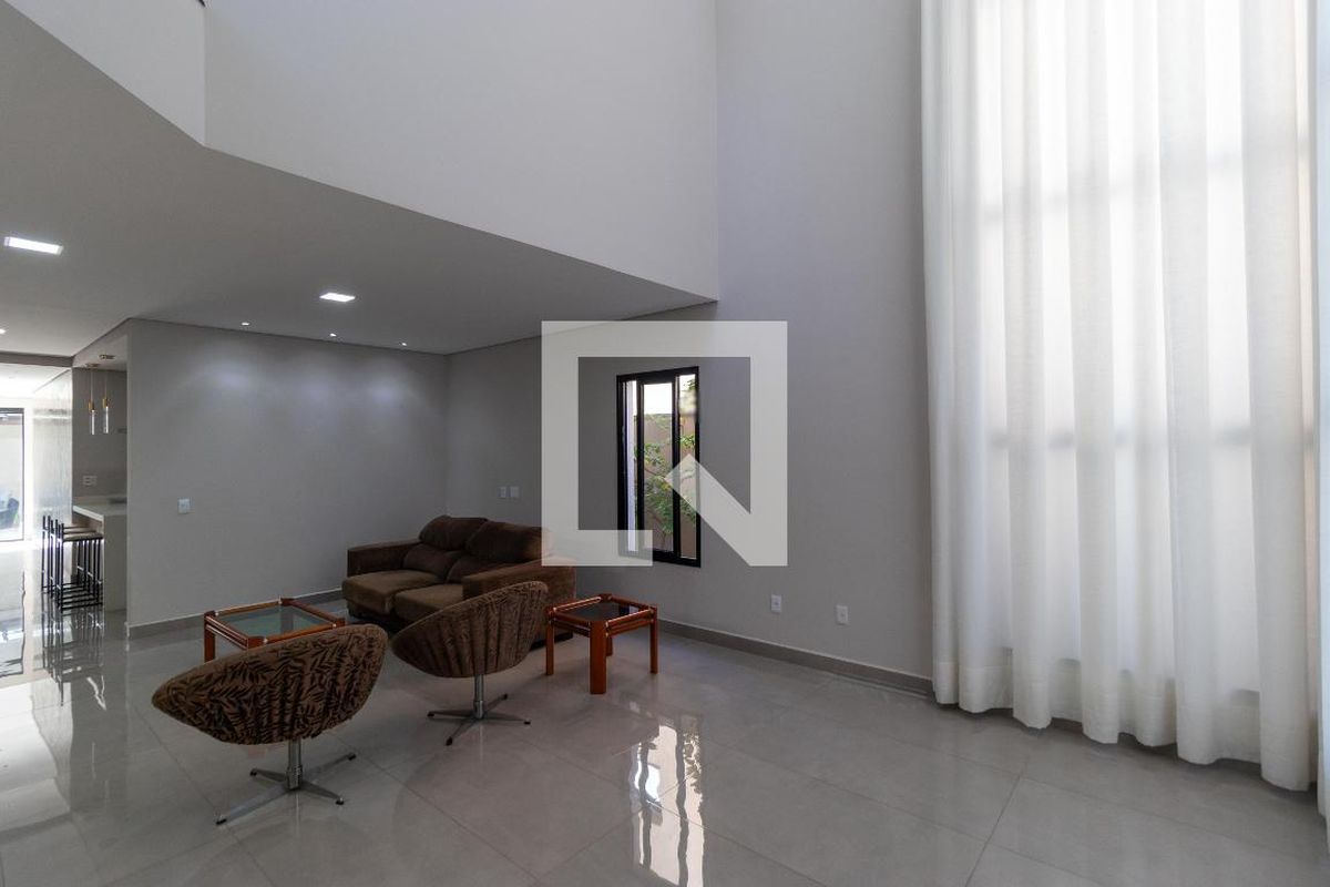 Casa à Venda - Swiss Park, 3 Quartos,  280 m2 em , Campinas - sp | SoloBR