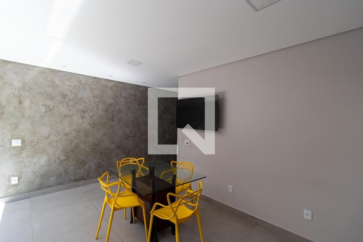 Casa à Venda - Swiss Park, 3 Quartos,  280 m2 em , Campinas - sp | SoloBR