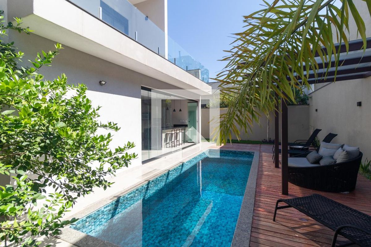 Casa à Venda - Swiss Park, 3 Quartos,  280 m2 em , Campinas - sp | SoloBR