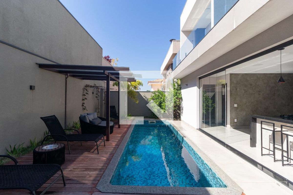 Casa à Venda - Swiss Park, 3 Quartos,  280 m2 em , Campinas - sp | SoloBR