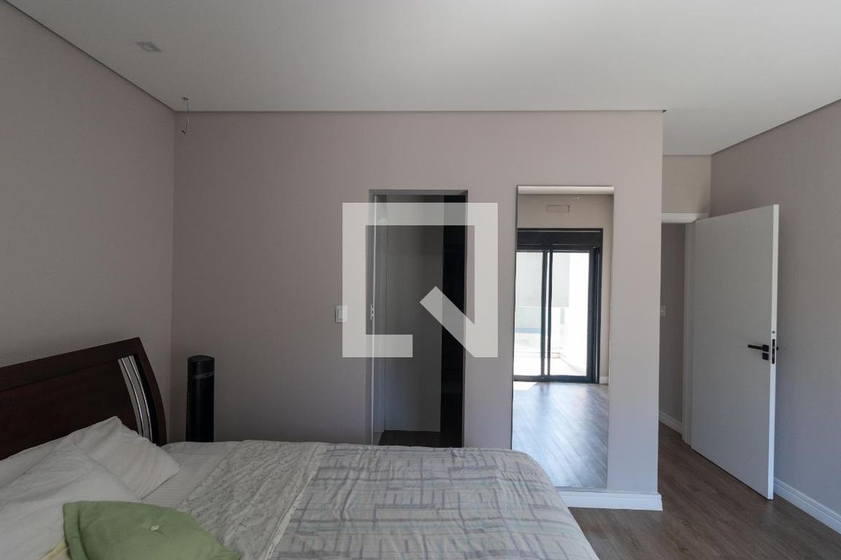 Casa à Venda - Swiss Park, 3 Quartos,  280 m2 em , Campinas - sp | SoloBR