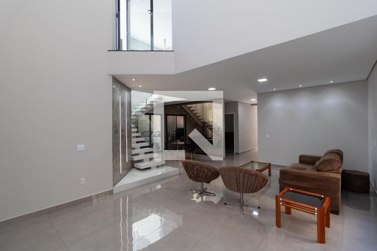 Casa à Venda - Swiss Park, 3 Quartos,  280 m2 em , Campinas - sp | SoloBR