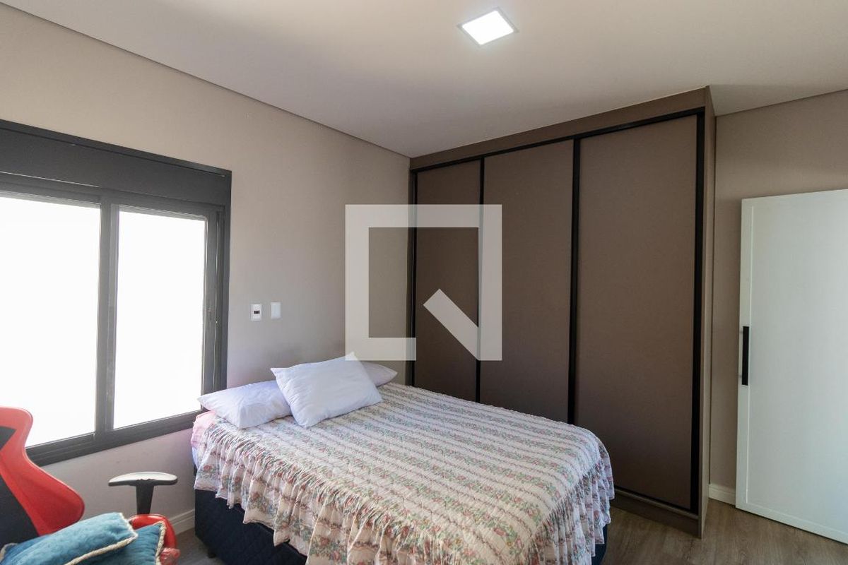 Casa à Venda - Swiss Park, 3 Quartos,  280 m2 em , Campinas - sp | SoloBR