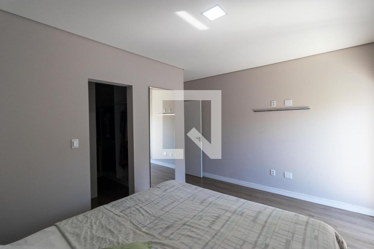 Casa à Venda - Swiss Park, 3 Quartos,  280 m2 em , Campinas - sp | SoloBR