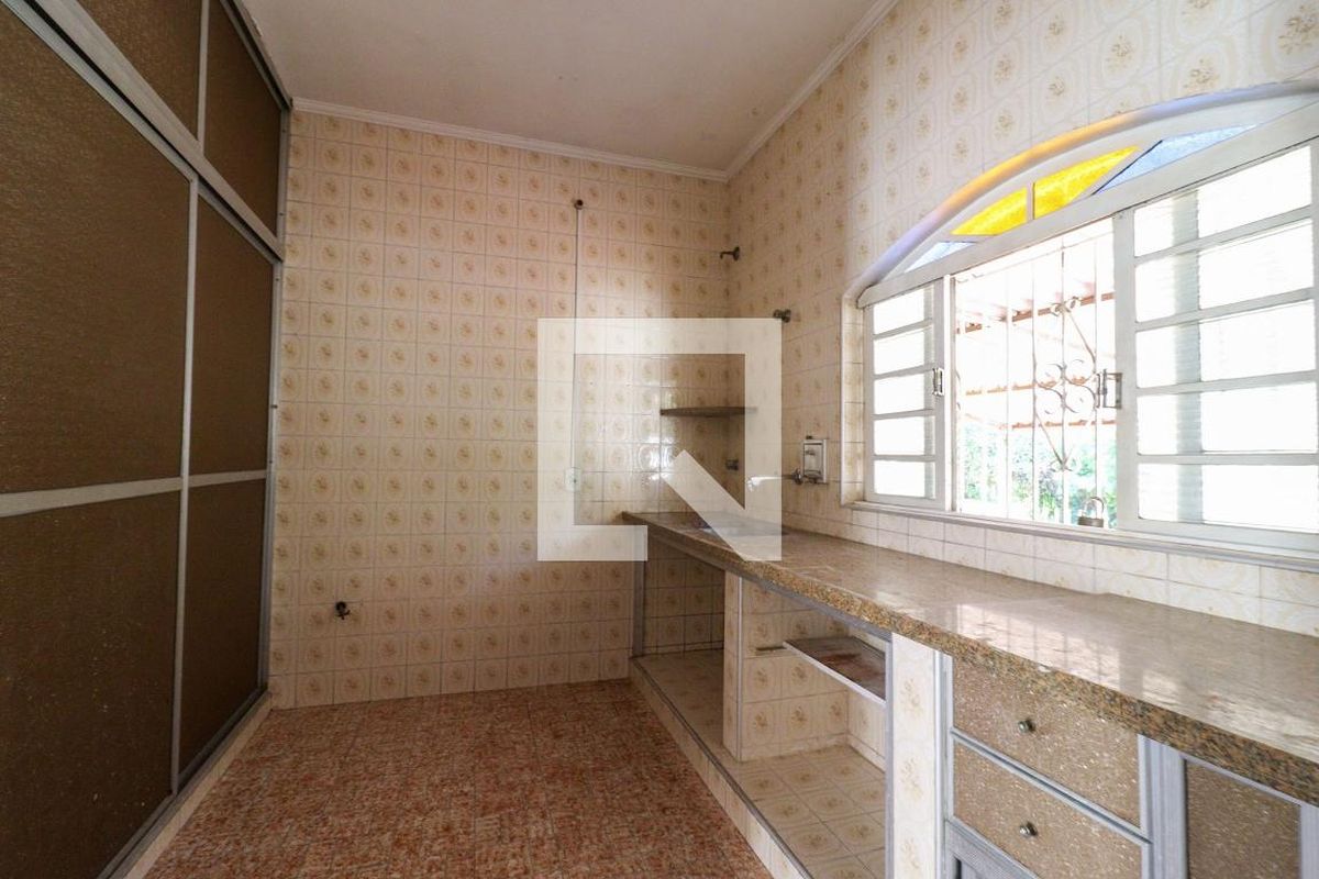 Casa à Venda - Jardim Flamboyant, 3 Quartos,  154 m2 em , Campinas - sp | SoloBR