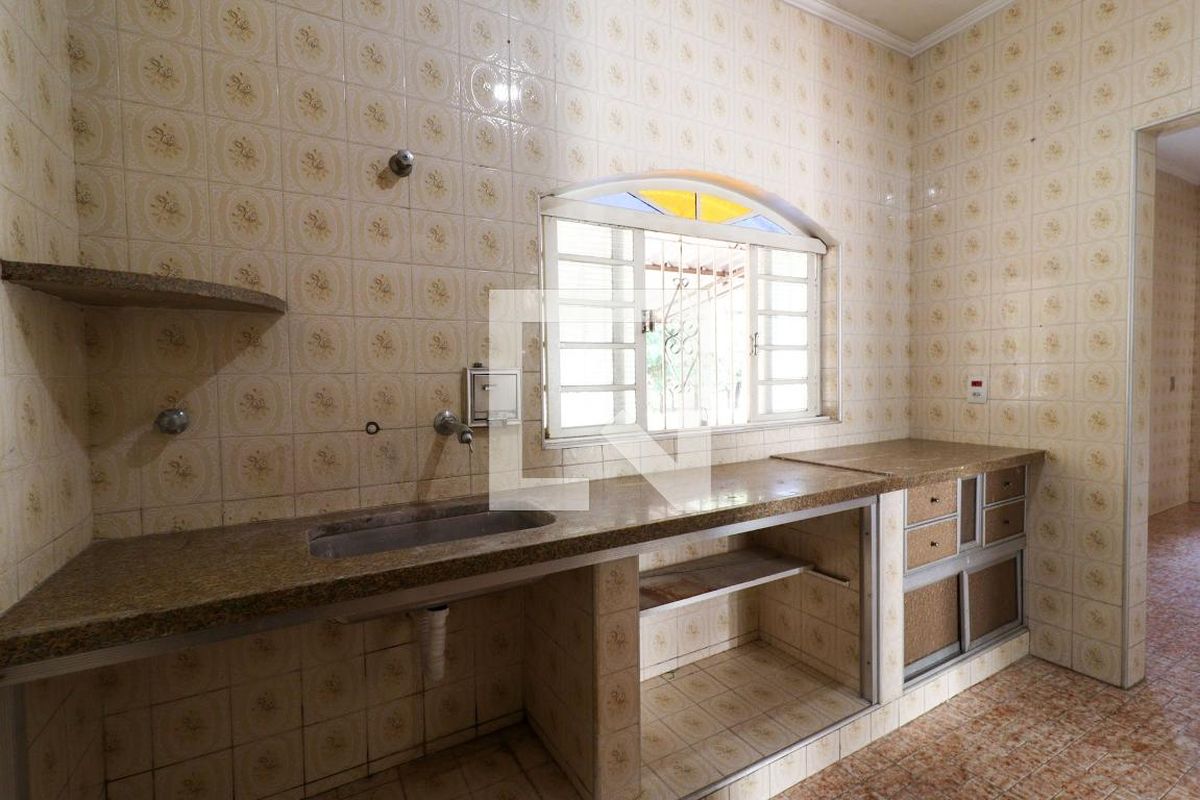 Casa à Venda - Jardim Flamboyant, 3 Quartos,  154 m2 em , Campinas - sp | SoloBR