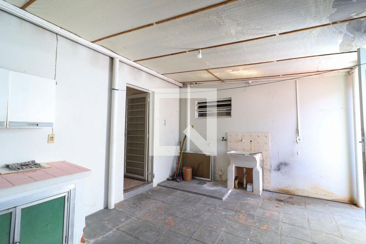 Casa à Venda - Jardim Flamboyant, 3 Quartos,  154 m2 em , Campinas - sp | SoloBR
