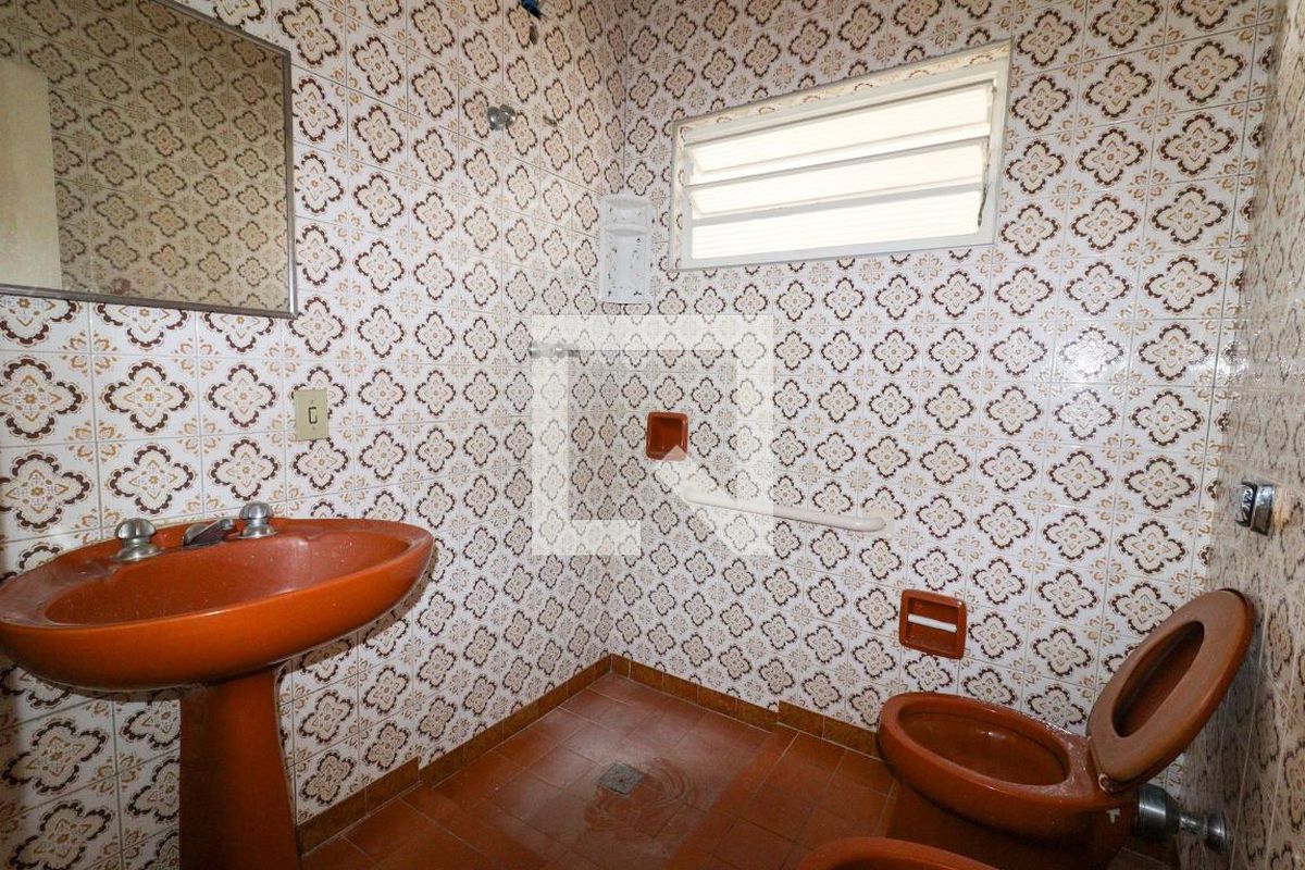 Casa à Venda - Jardim Flamboyant, 3 Quartos,  154 m2 em , Campinas - sp | SoloBR