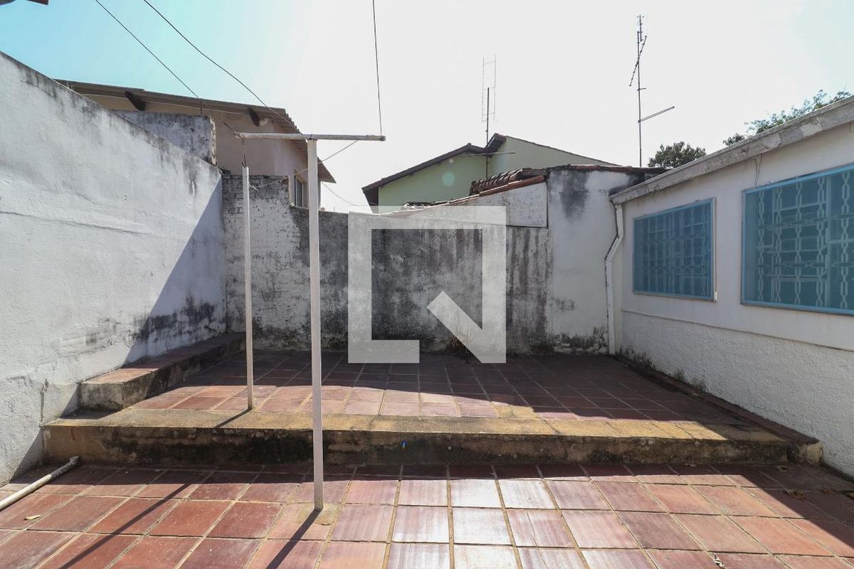 Casa à Venda - Jardim Flamboyant, 3 Quartos,  154 m2 em , Campinas - sp | SoloBR