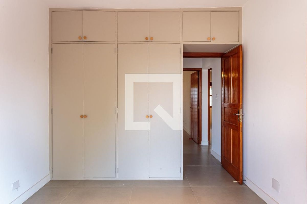 Casa, 5 quartos, 247 m² - Foto 8