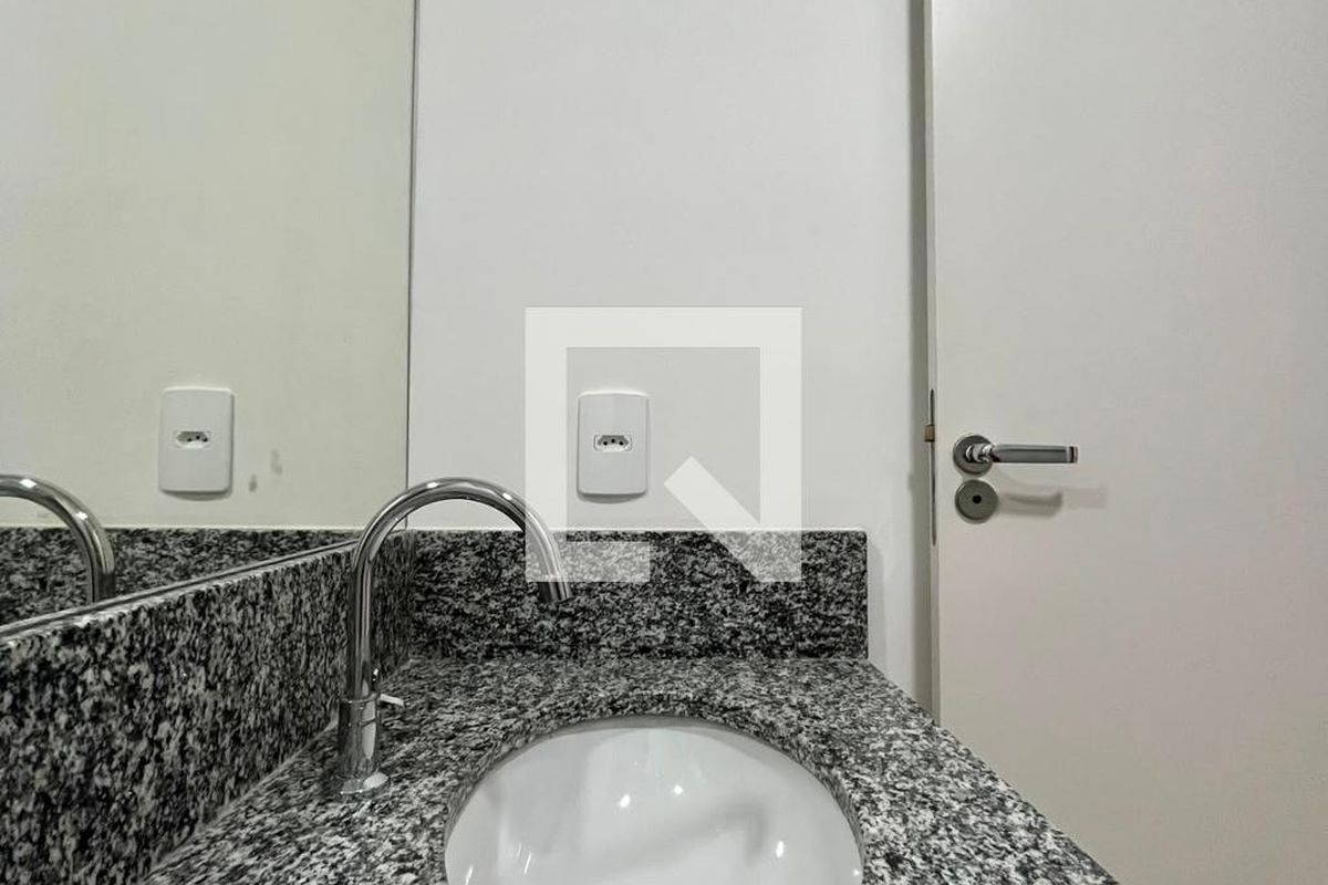 Apartamento à Venda - Centro, 2 Quartos,  45 m2 em , Campinas - sp | SoloBR
