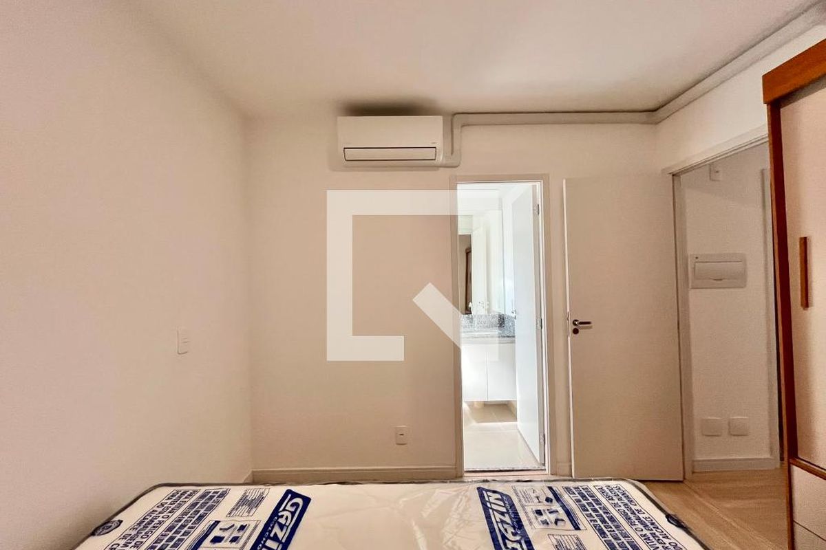 Apartamento à Venda - Centro, 2 Quartos,  45 m2 em , Campinas - sp | SoloBR