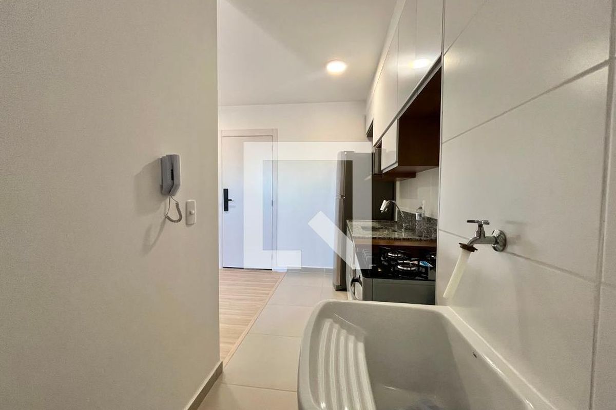 Apartamento à Venda - Centro, 2 Quartos,  45 m2 em , Campinas - sp | SoloBR