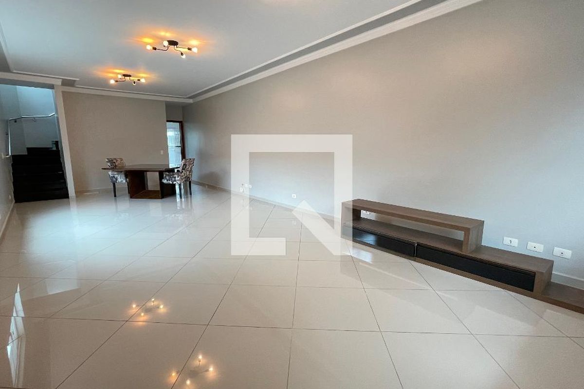 Casa, 3 quartos, 240 m² - Foto 3