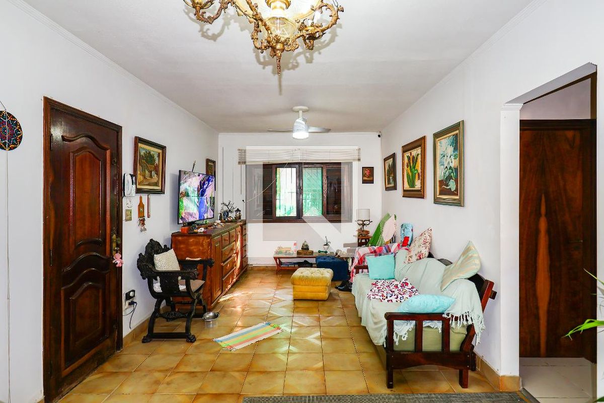 Casa, 3 quartos, 313 m² - Foto 1