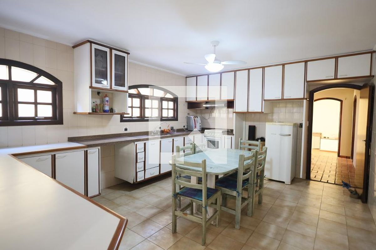 Casa, 5 quartos, 320 m² - Foto 48