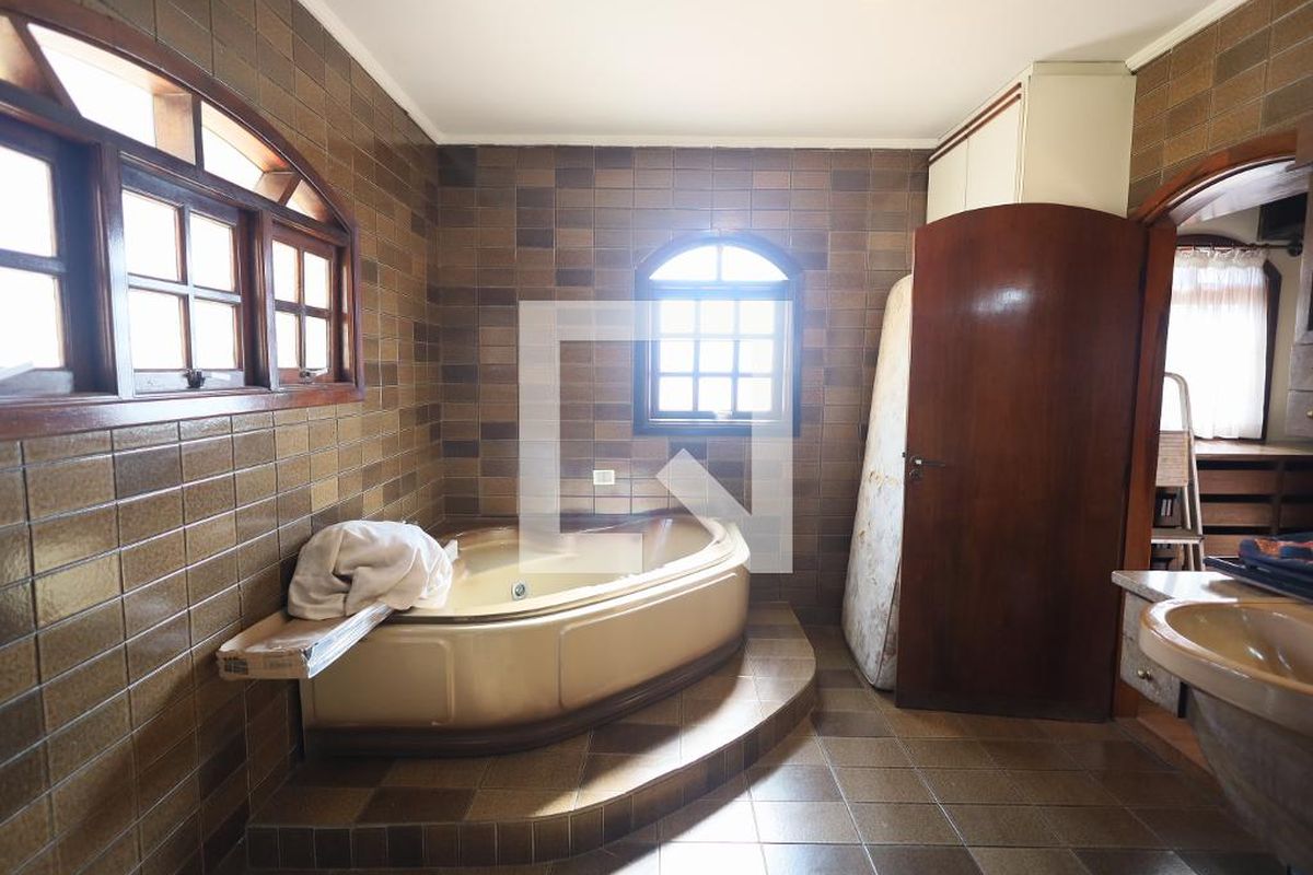 Casa, 5 quartos, 320 m² - Foto 26