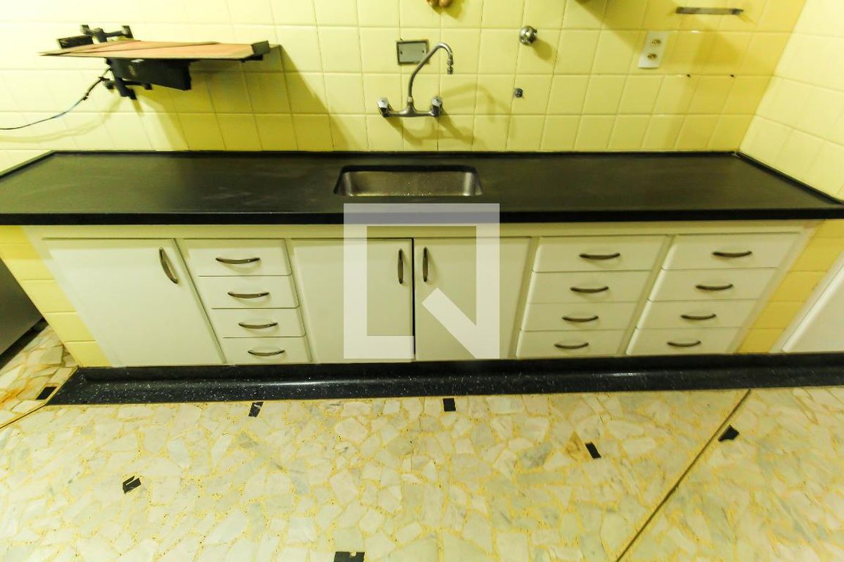 Casa, 3 quartos, 200 m² - Foto 35