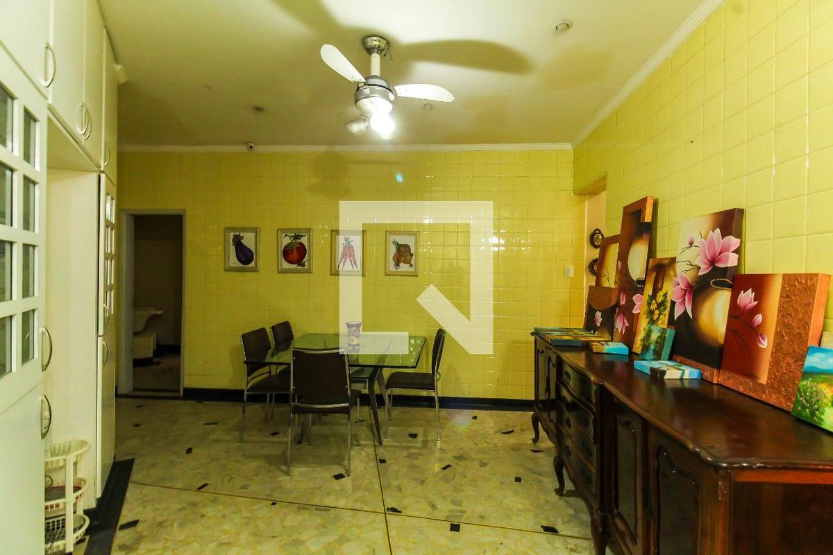 Casa, 3 quartos, 200 m² - Foto 32