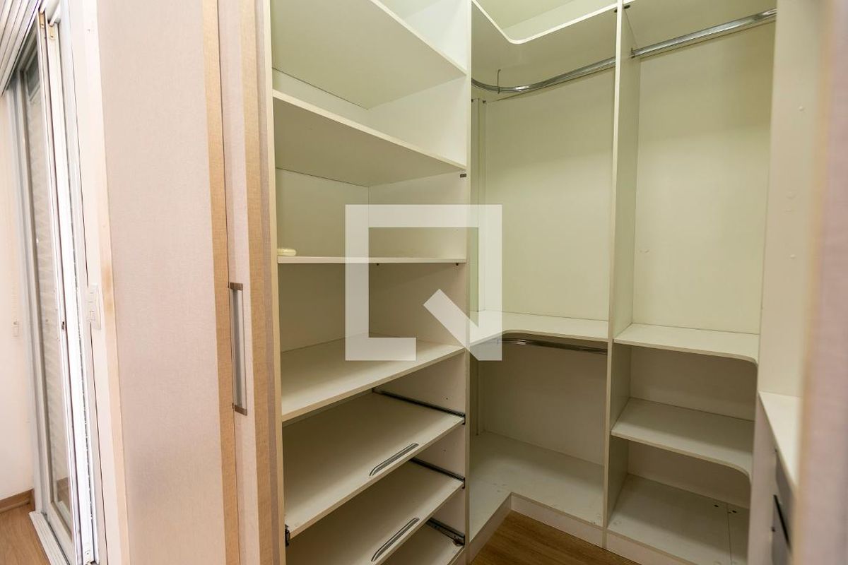 Casa à Venda - Fazenda Santa Cândida, 3 Quartos,  180 m2 em , Campinas - sp | SoloBR