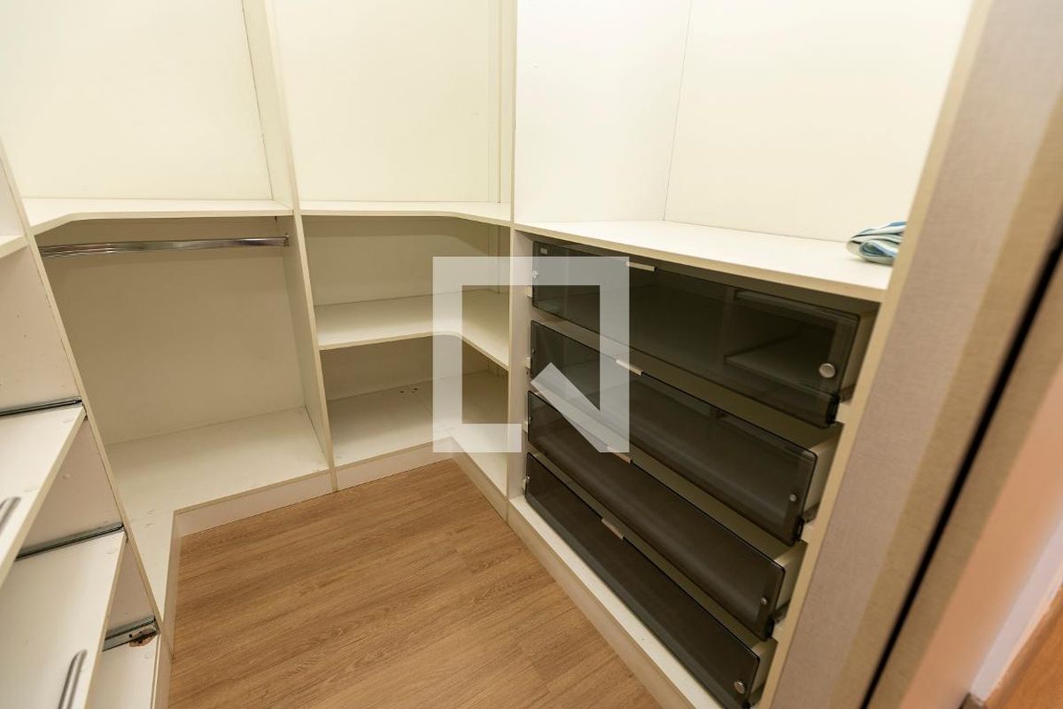 Casa à Venda - Fazenda Santa Cândida, 3 Quartos,  180 m2 em , Campinas - sp | SoloBR