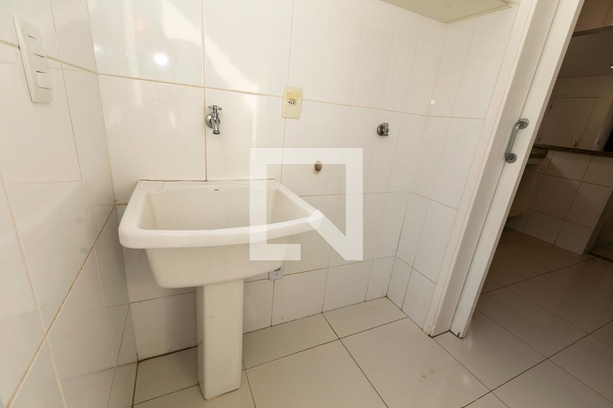 Casa à Venda - Fazenda Santa Cândida, 3 Quartos,  180 m2 em , Campinas - sp | SoloBR