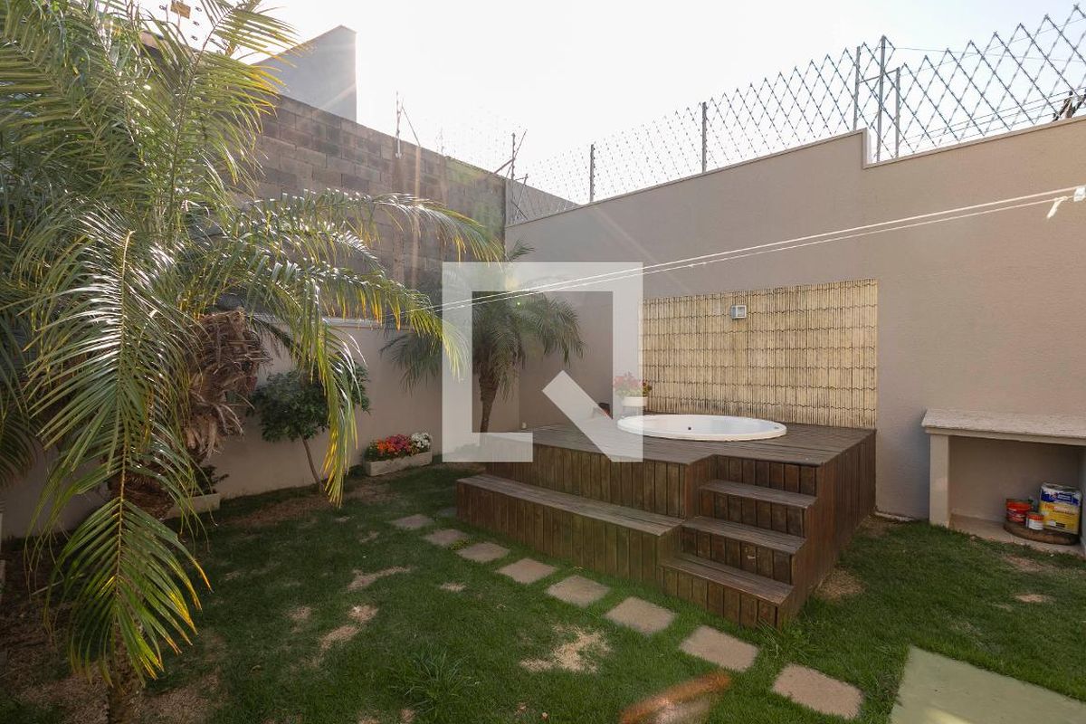 Casa à Venda - Fazenda Santa Cândida, 3 Quartos,  180 m2 em , Campinas - sp | SoloBR
