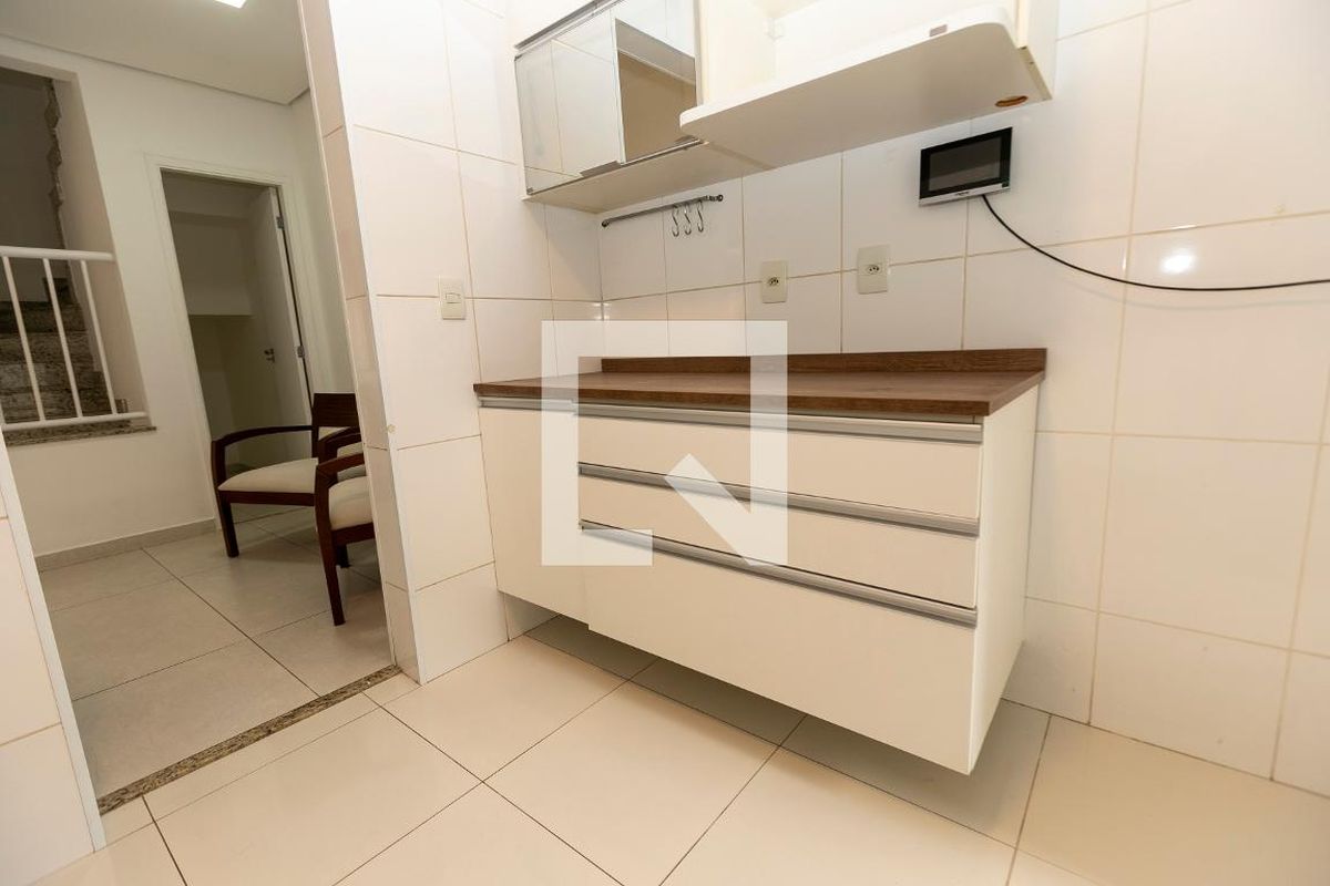 Casa à Venda - Fazenda Santa Cândida, 3 Quartos,  180 m2 em , Campinas - sp | SoloBR